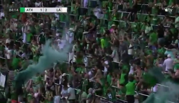 Myrto Uzuni shënon gol fantastik për Austin FC